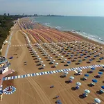Comfortable Flat By The * Lignano Sabbiadoro