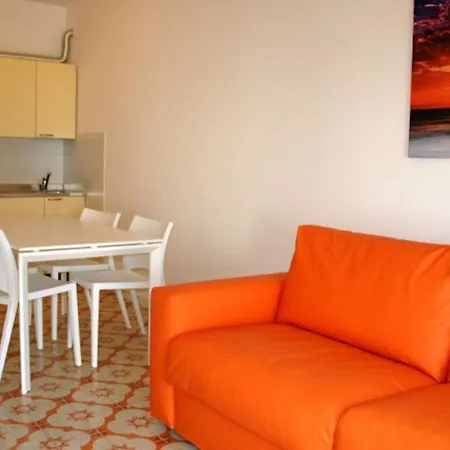 Comfortable Flat By The Apartment